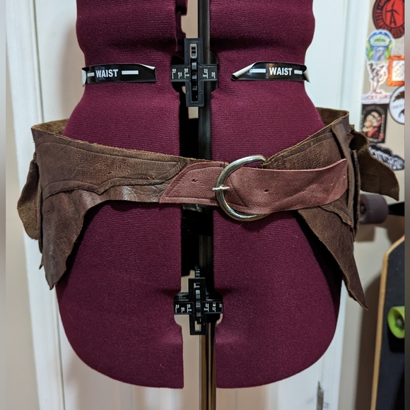 Custom made, one of a kind leather hip pack - Picture 2 of 4